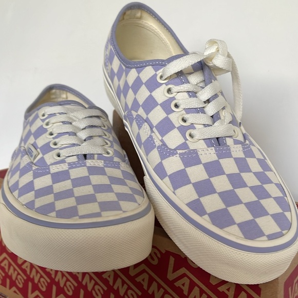 Vans WMNS Authentic
Checkerboard Lilac
VN000BW5LLC
Sneakers - Picture 6 of 16
